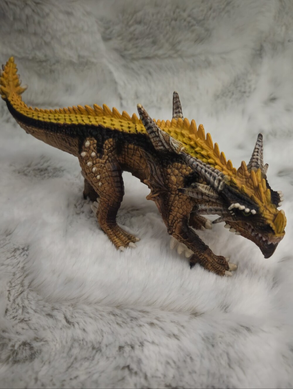 Schleich Eldrador Creatures Magma Lizard Toy Figurine #70156.